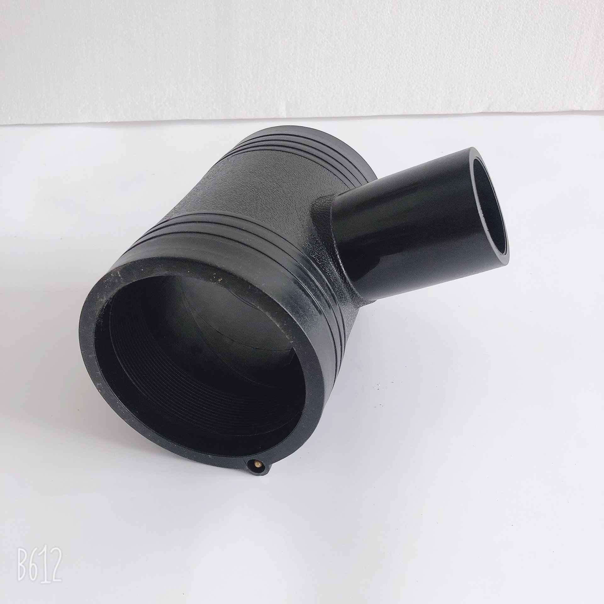 pe电熔异径三通 高密度聚乙烯给水管件 pe电熔管件钢丝网骨架管