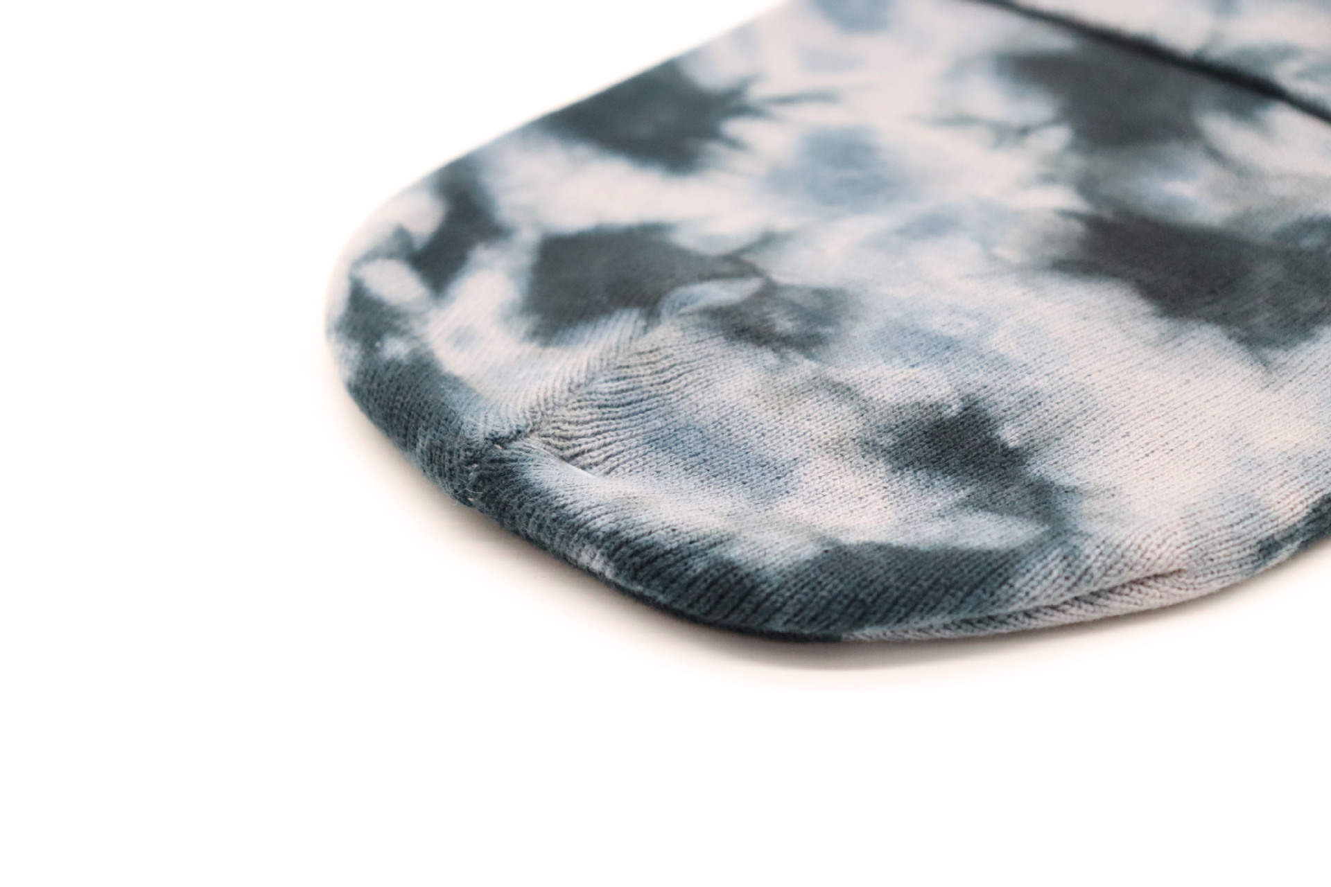 厂家供应各类印花帽子-水印帽子-胶印帽子段染针织帽喷染针织帽