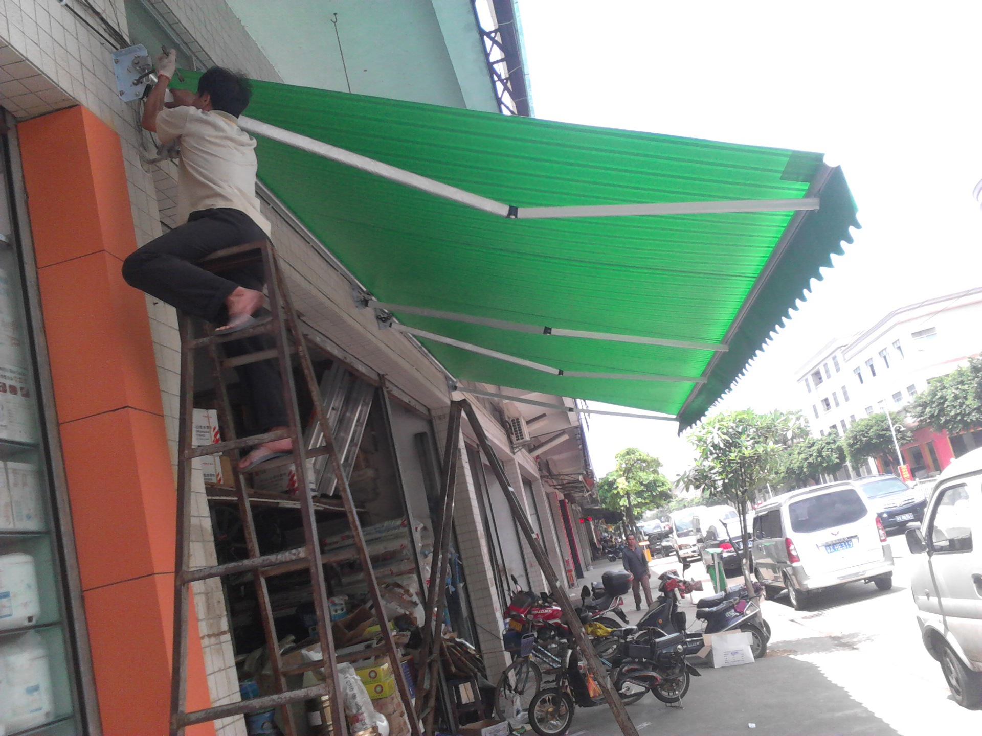 量身定做手摇遮阳篷雨棚曲臂伸缩帐篷遮阳棚收缩彩篷一件定制