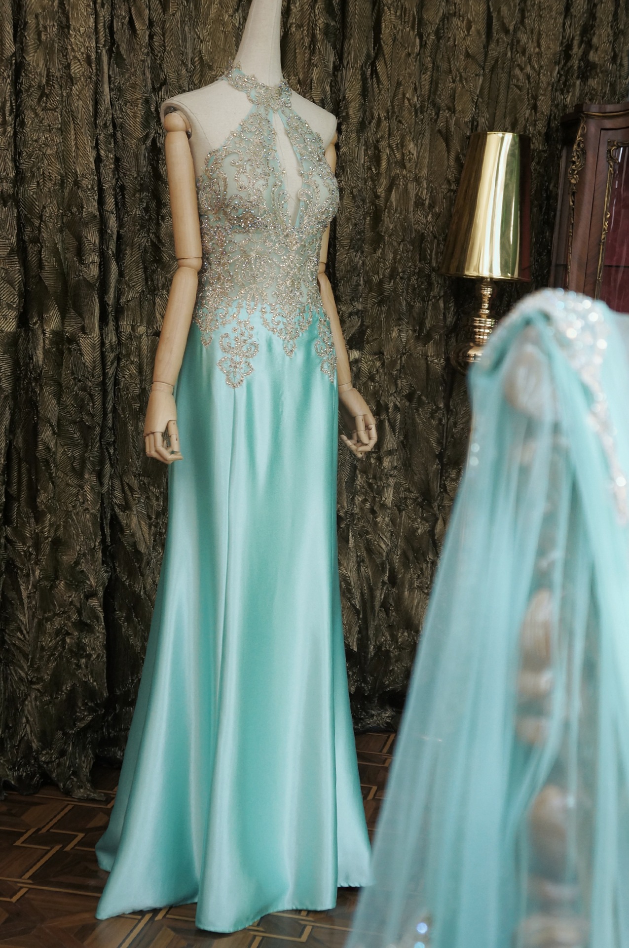 高级定制明星款美国jovani by jvn 插肩袖高领刺绣鱼尾晚礼服浅蓝