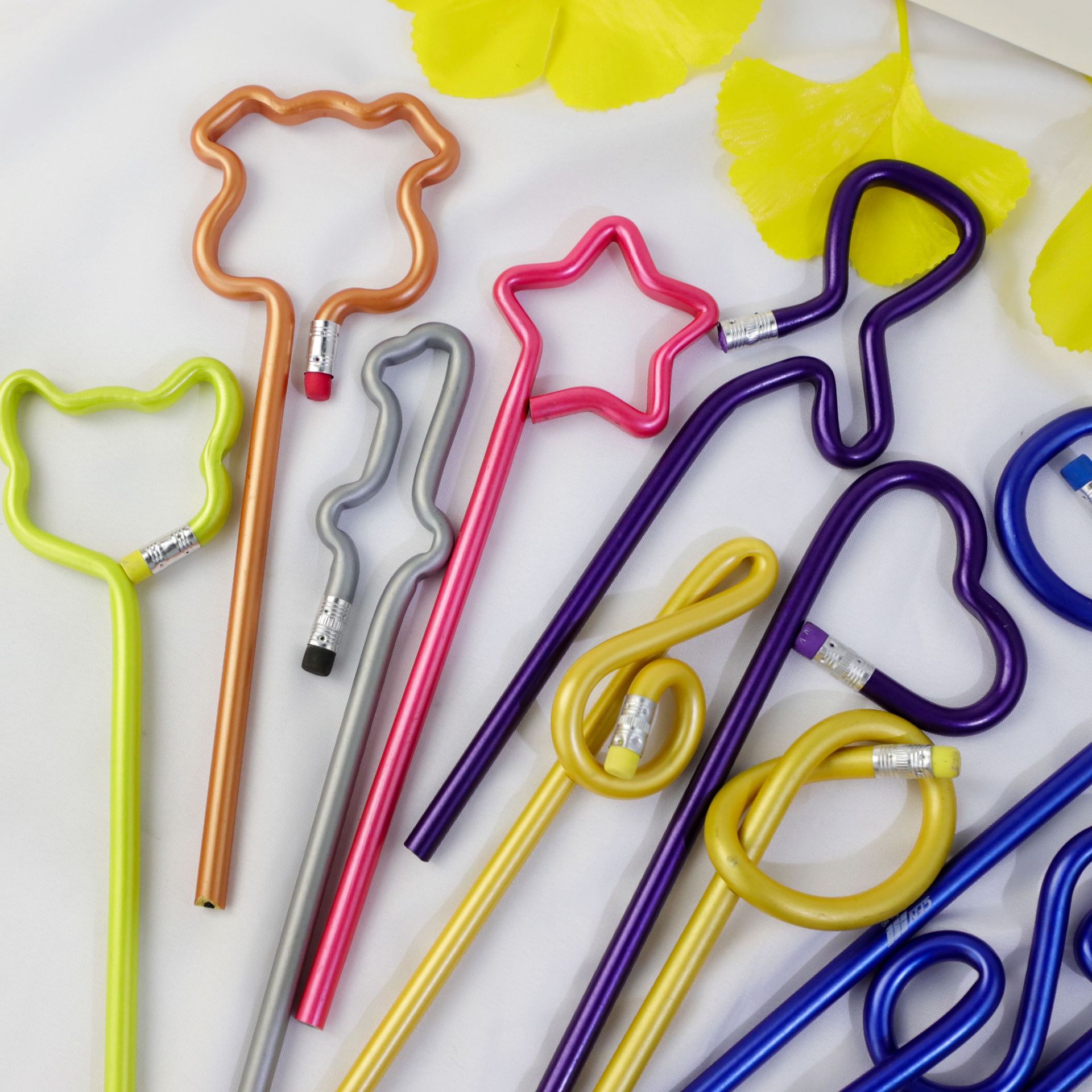 卡通造型铅笔创意礼品环保铅笔定制logo双心造型小熊造型铅笔