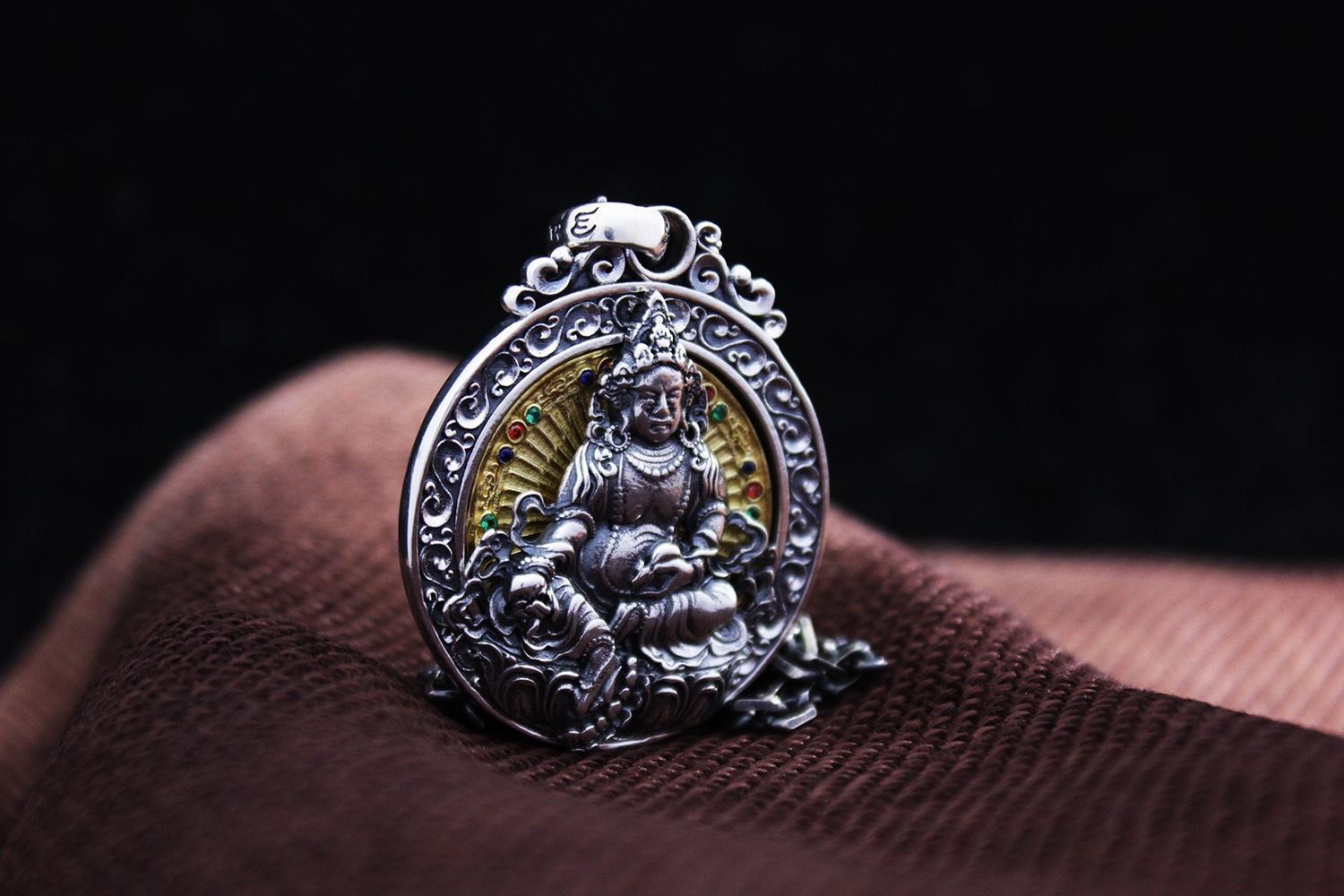 三口千银银s925招财黄财神吊坠项链可转动六字真言复古泰银批发