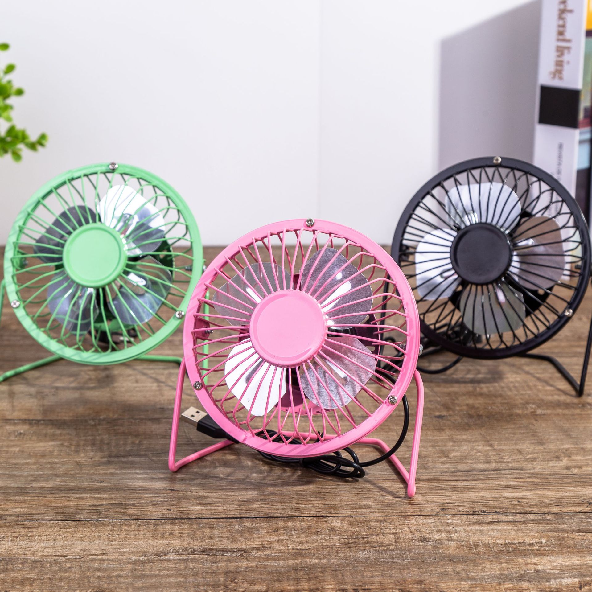 Portable 4-Inch USB Mini Fan Iron Fan