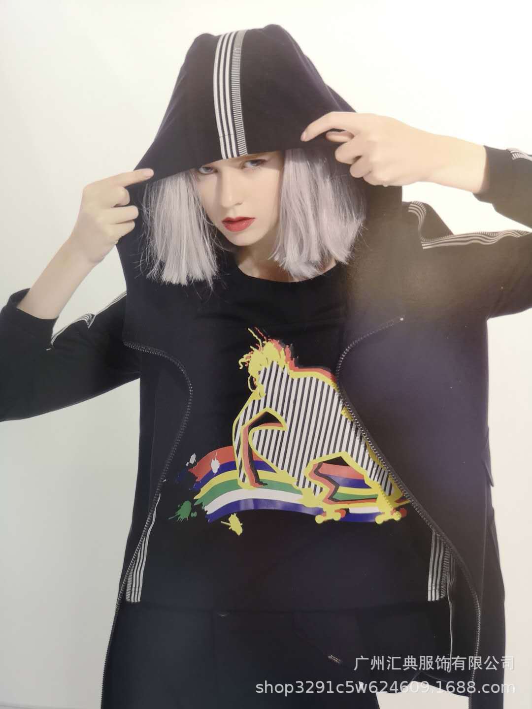 香港潮牌漠希摩 时尚帅气休闲摩登风 品牌女装折扣批发走份特价女