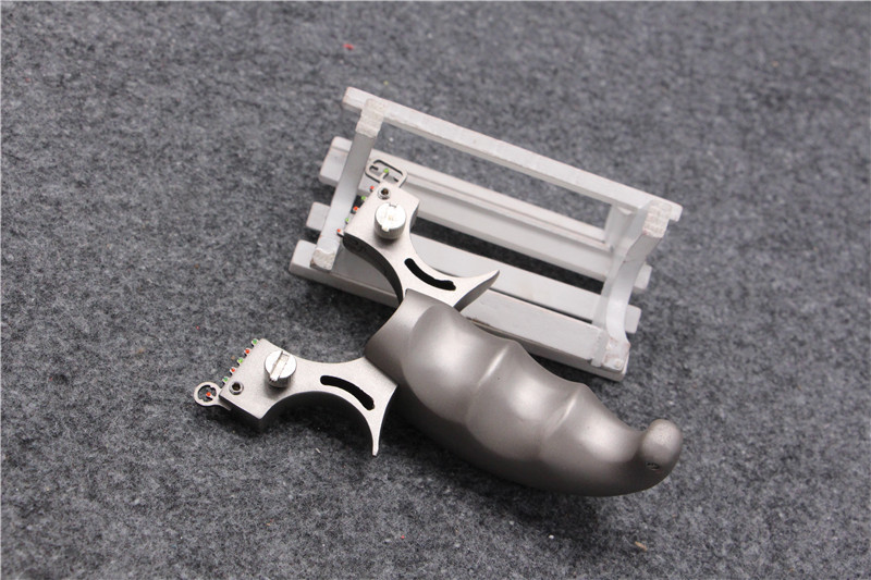 不锈钢锁凤弹弓5代6代弹簧快压扁皮弹弓惊魂弹工弹弓多连瞄可移动