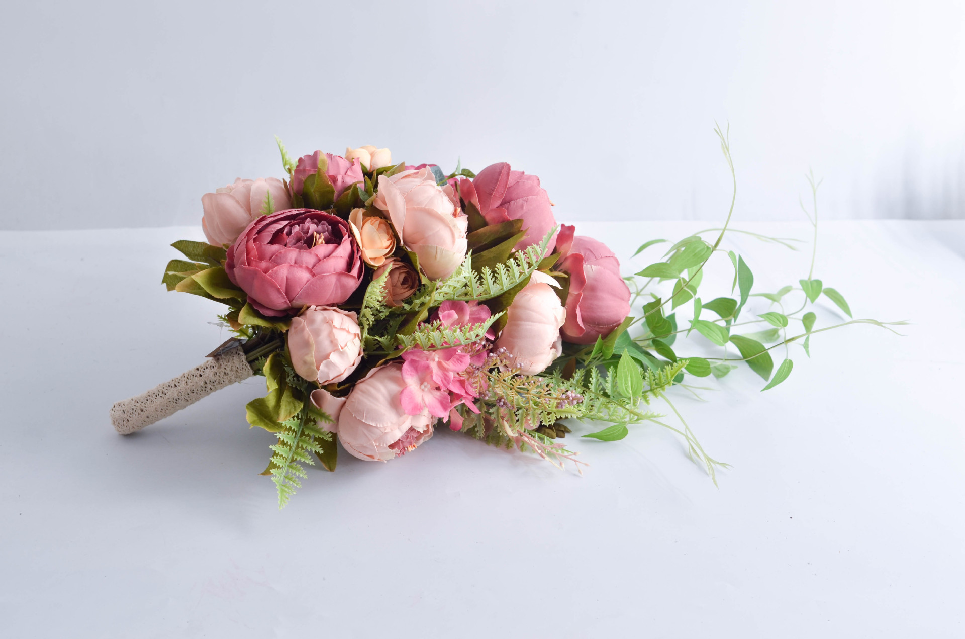 跨境ins 结婚礼新娘手捧花水滴瀑布手捧花欧式清新系仿真牡丹花束