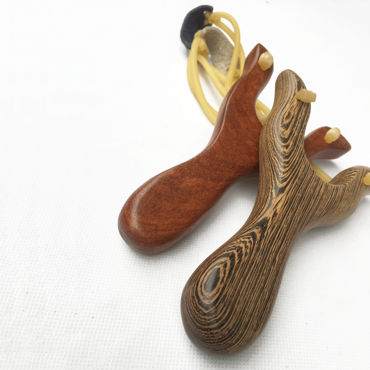 弹弓花梨木木质弹弓鸡翅木儿童玩具弹工户外射击专用传统弹工批发