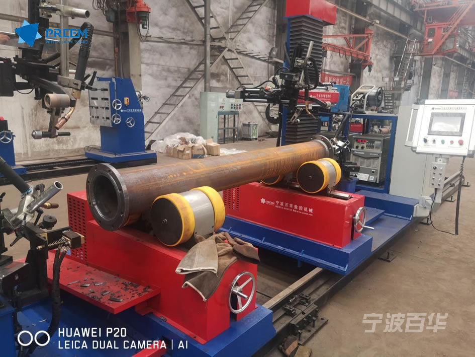 管法兰焊接加工:百华直管法兰自动焊接机设备