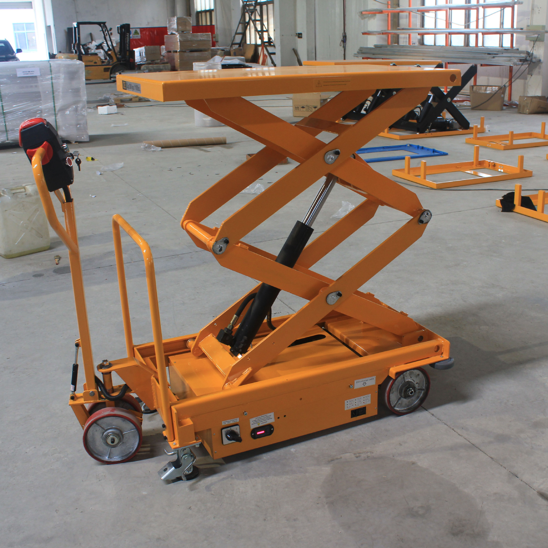 buytool厂家直销全电动液压升降平台自行走剪式平台车