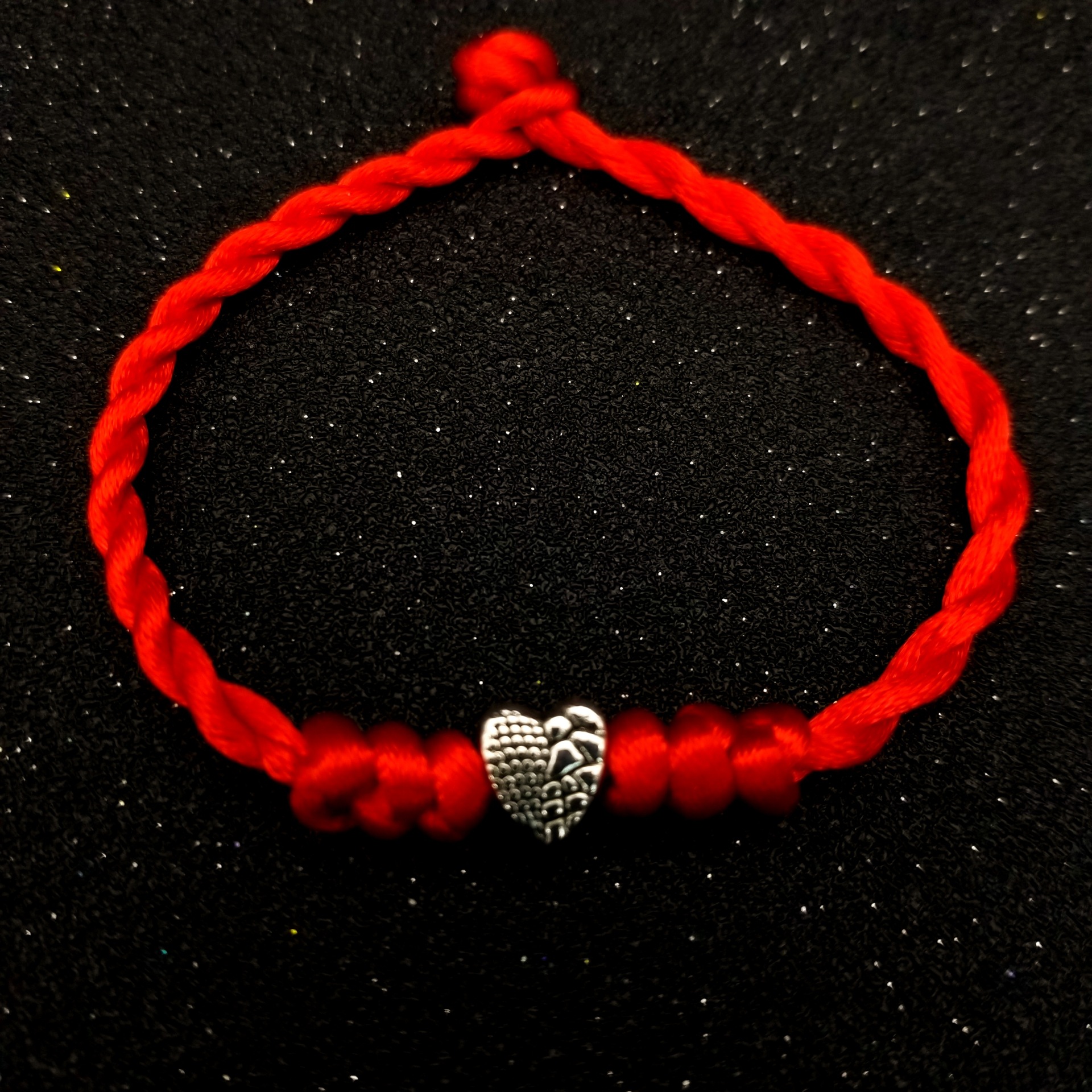 情侣编织本命年红绳手链饰品 女士手链手绳 新款藏银桃心编织手链