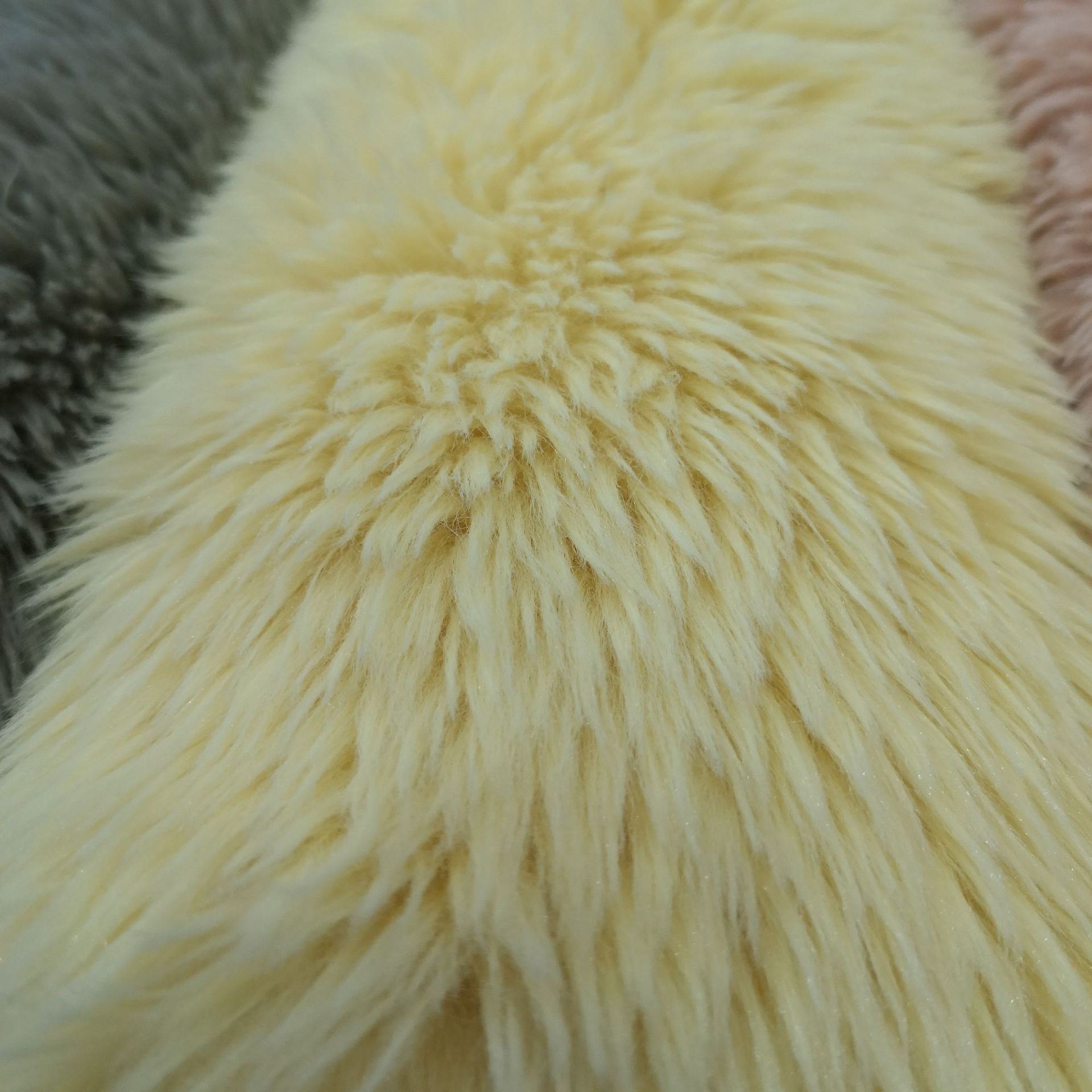 现货30mm长毛绒滚束 高克重经编仿兔毛 时装围巾大兔毛面料