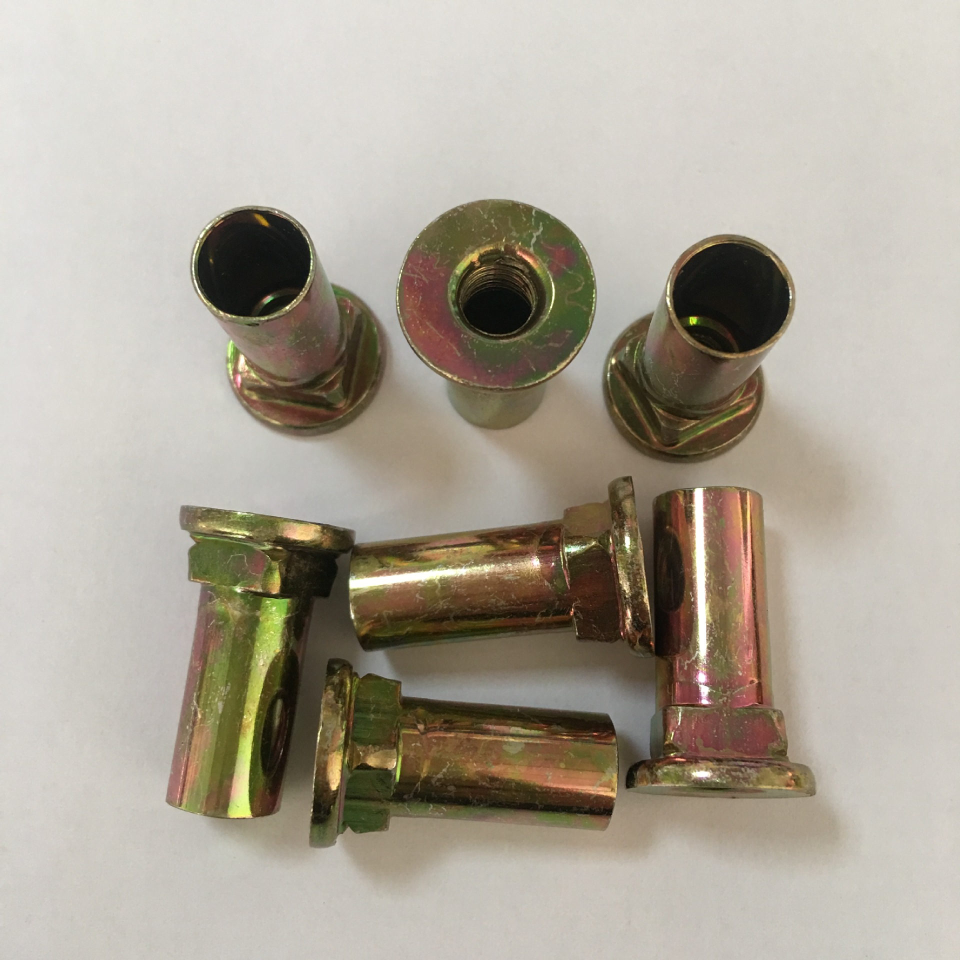 广州市宏茂五金五金制品有限公司 10年专注生产抽芯铆钉,铆螺母,pem压