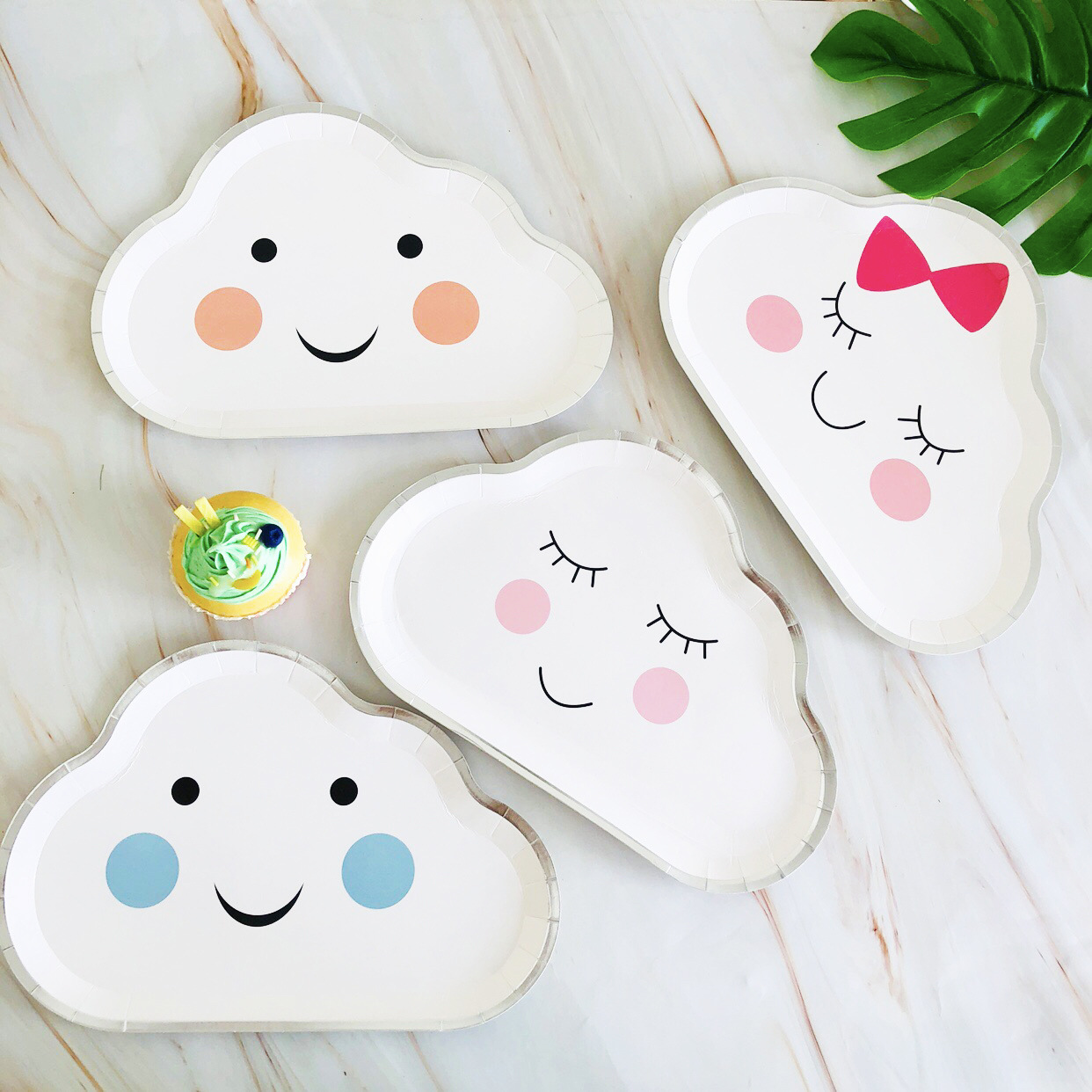 新款派对卡通盘子一次性纸盘儿童生日蛋糕盘子碟子烫金白云组合盘