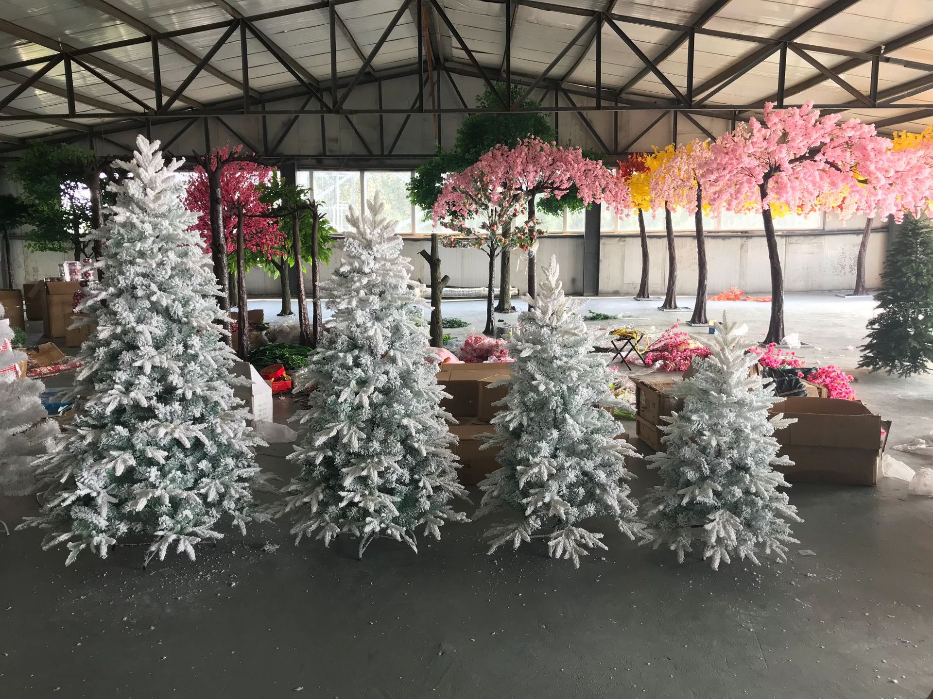 圣诞雪树冰雕馆装饰雪树圣诞植绒雪树冰雪世界装饰树植绒圣诞雪树