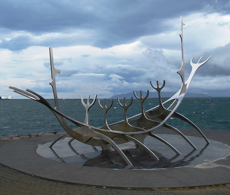 定制不锈钢流水船雕塑户外金属帆船喷泉造型售楼部景观金属摆件