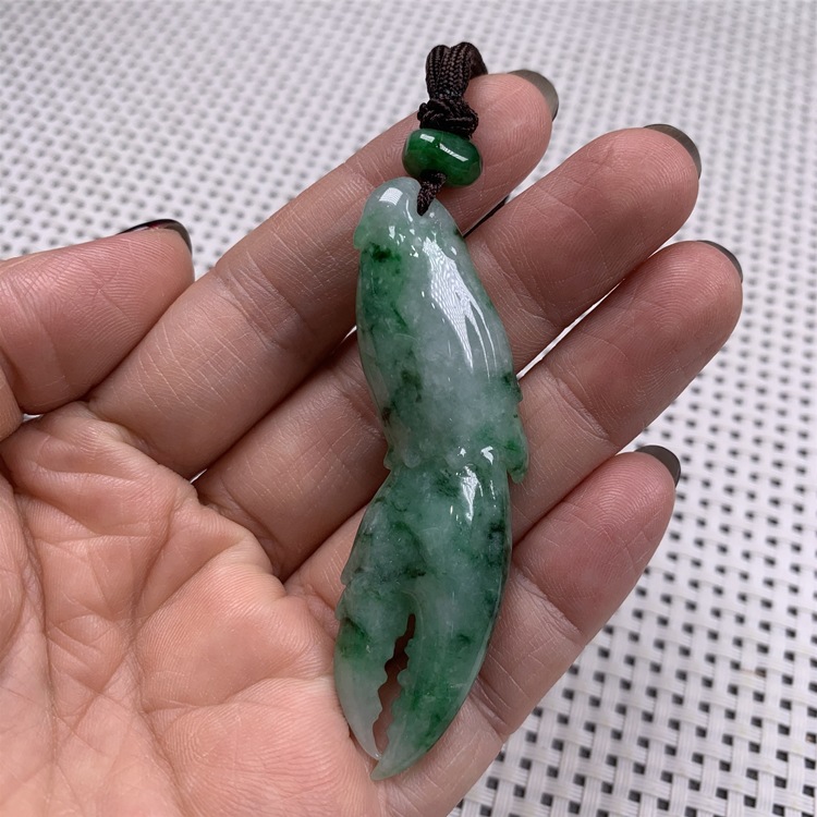 源头工厂私人定制天然缅甸翡翠飘色蟹钳(有钱)手工雕刻随型吊坠