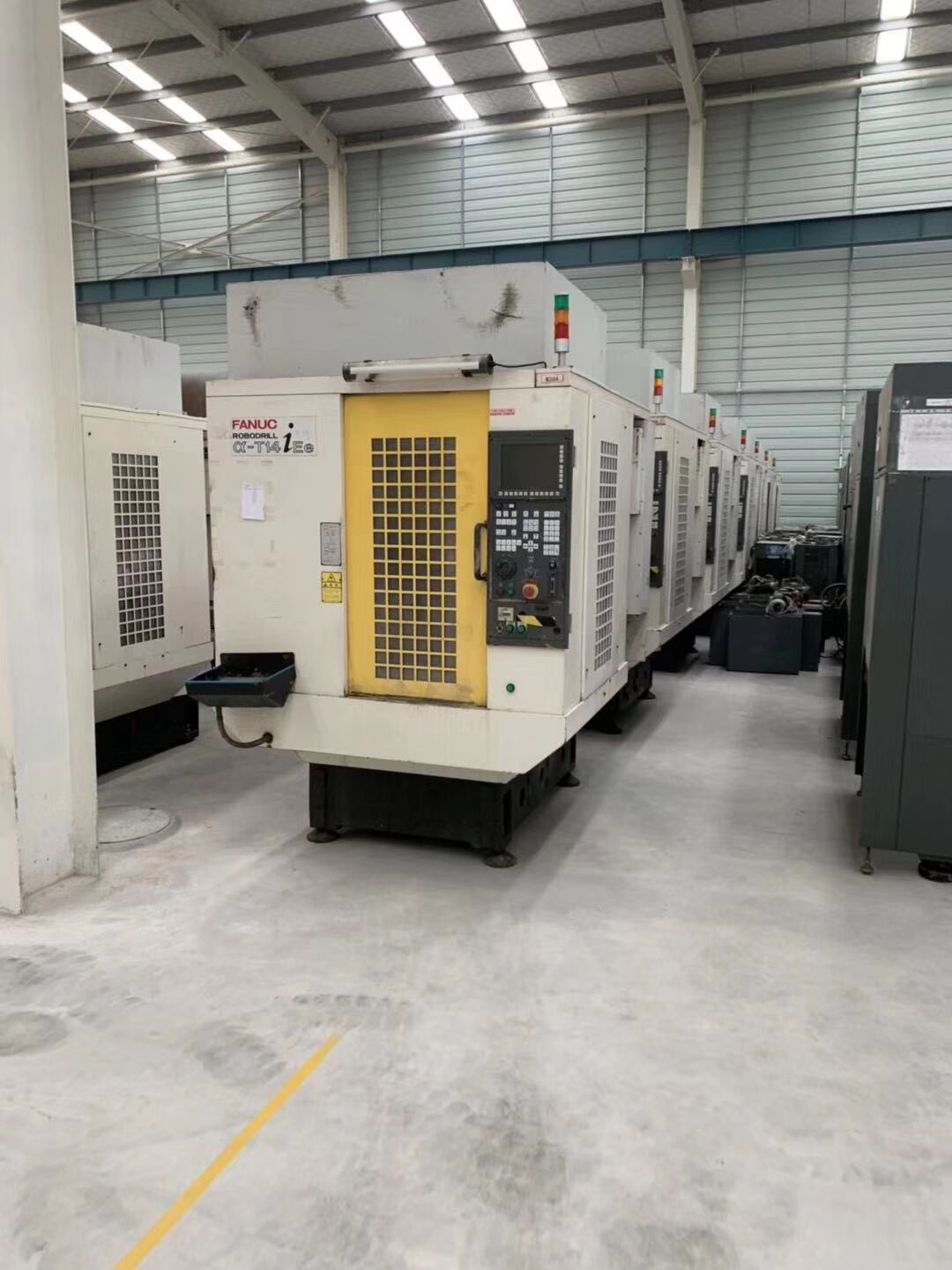 厂家批发 钻孔攻牙机 cnc钻攻中心发那科t5数控机床全自动钻攻机