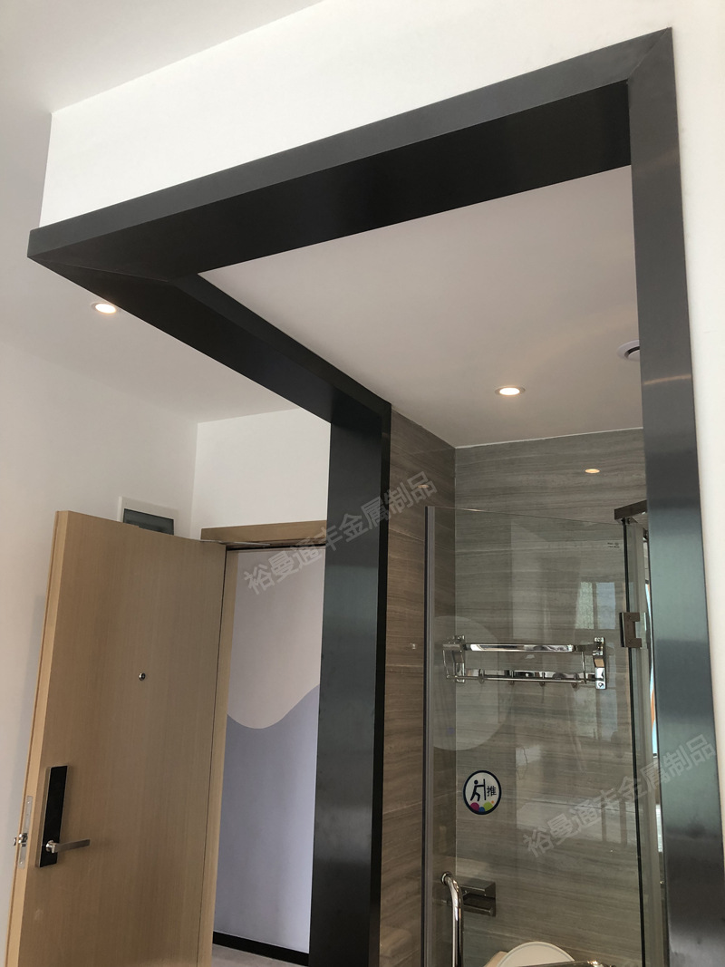 承接精装楼盘装饰不锈钢门套不锈钢地脚线不锈钢线条加工及安装