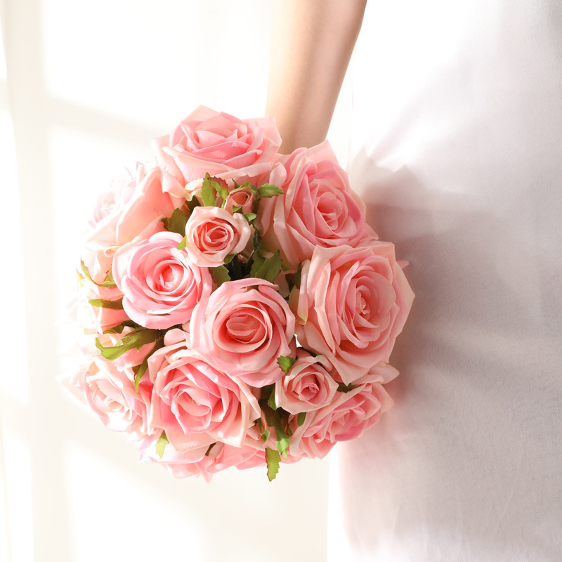 手感保湿玫瑰仿真花 摄影道具韩式新娘伴娘手捧花6头扎束玫瑰假花