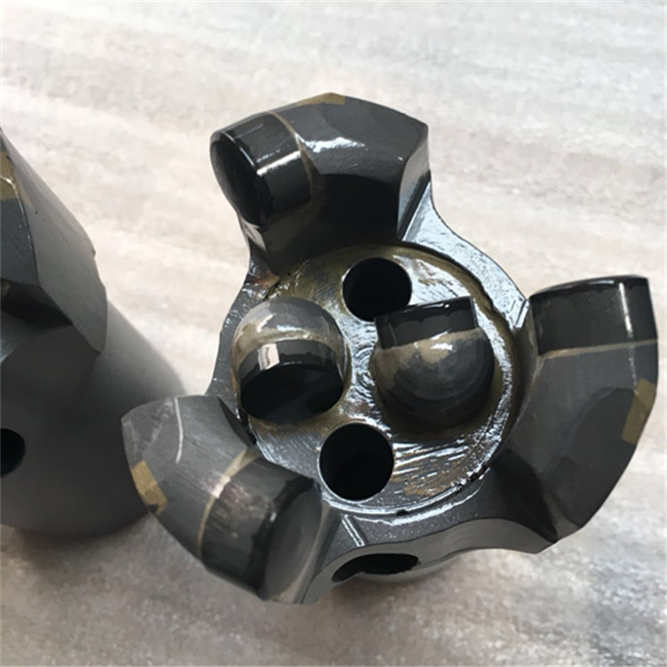 现货三翼金刚石钻头高强度耐磨三翼金刚石钻头硬岩打孔金刚石钻头