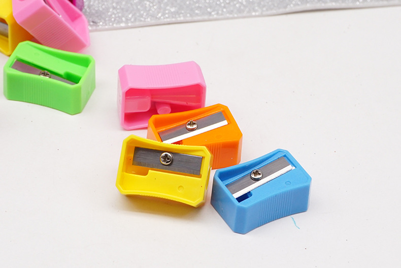 小号削铅笔刀 mini简易卷笔刀 彩色塑料铅笔刨 盒装36个 学生文具