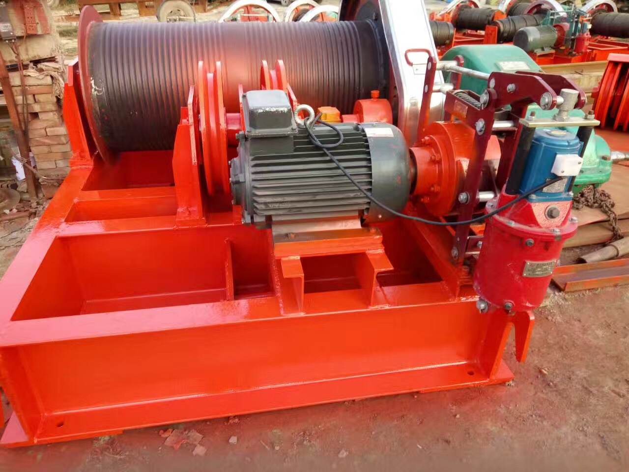 付神首工业区主营产品:启闭机,闸门,螺杆启闭机,卷扬启闭机,铸铁闸门