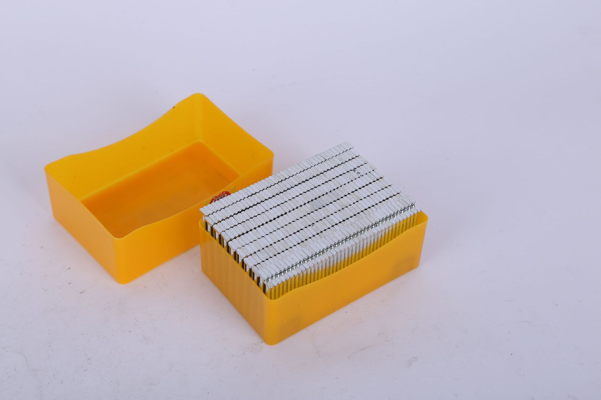 厂家直销非标短四个,中标短一个,国标标准,装修装潢气动钢排钉