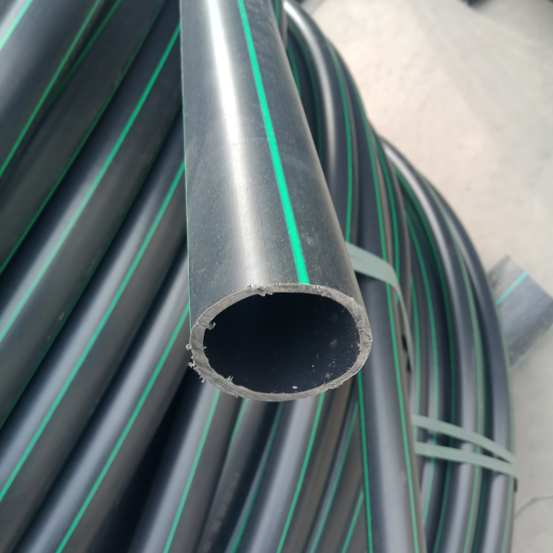 源头厂家批发定制pe穿线管塑料电力电工保护套管盘管预埋穿线管材