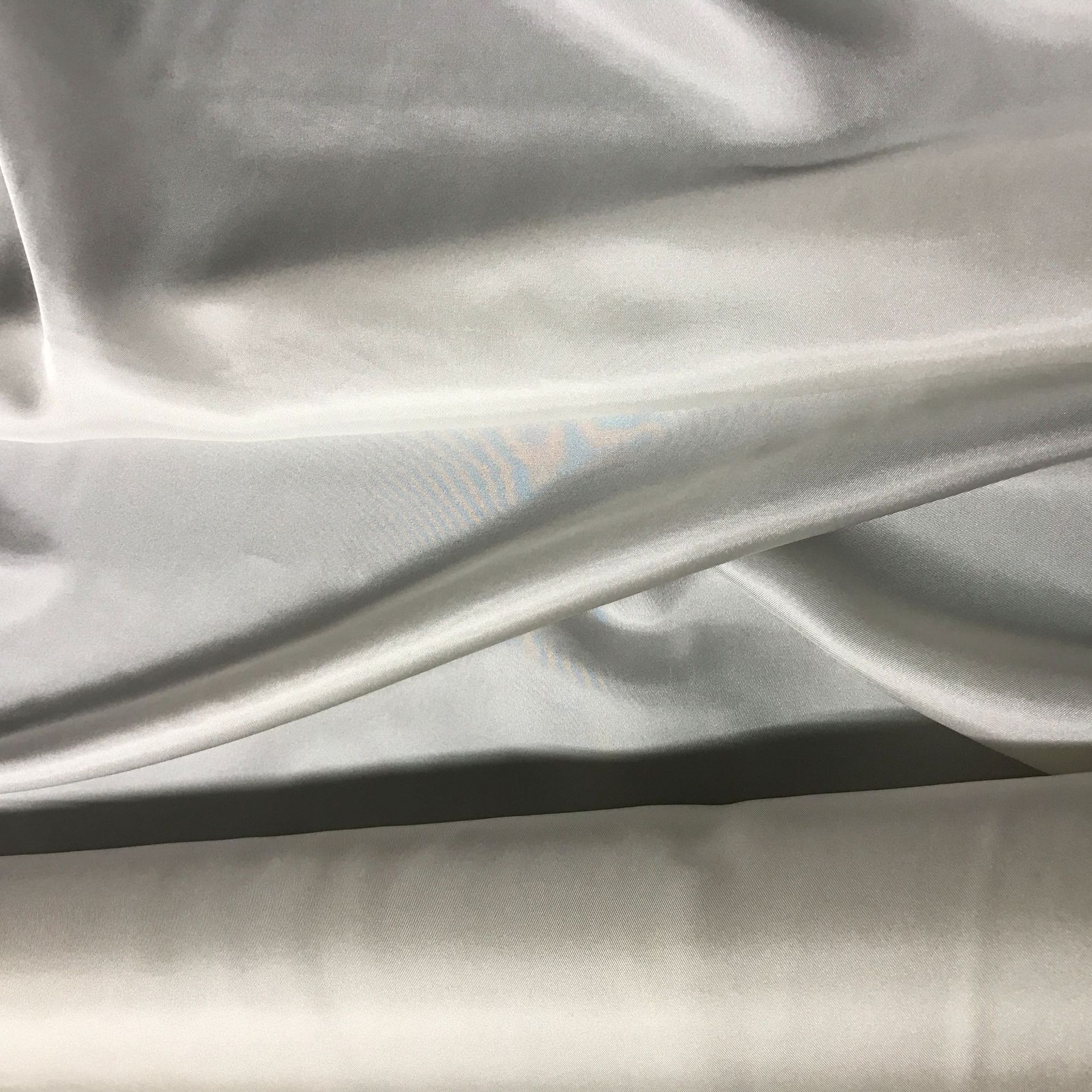 12姆米真丝斜纹绸丝绸面料围巾连衣裙半漂布桑蚕丝胚布厂家直销