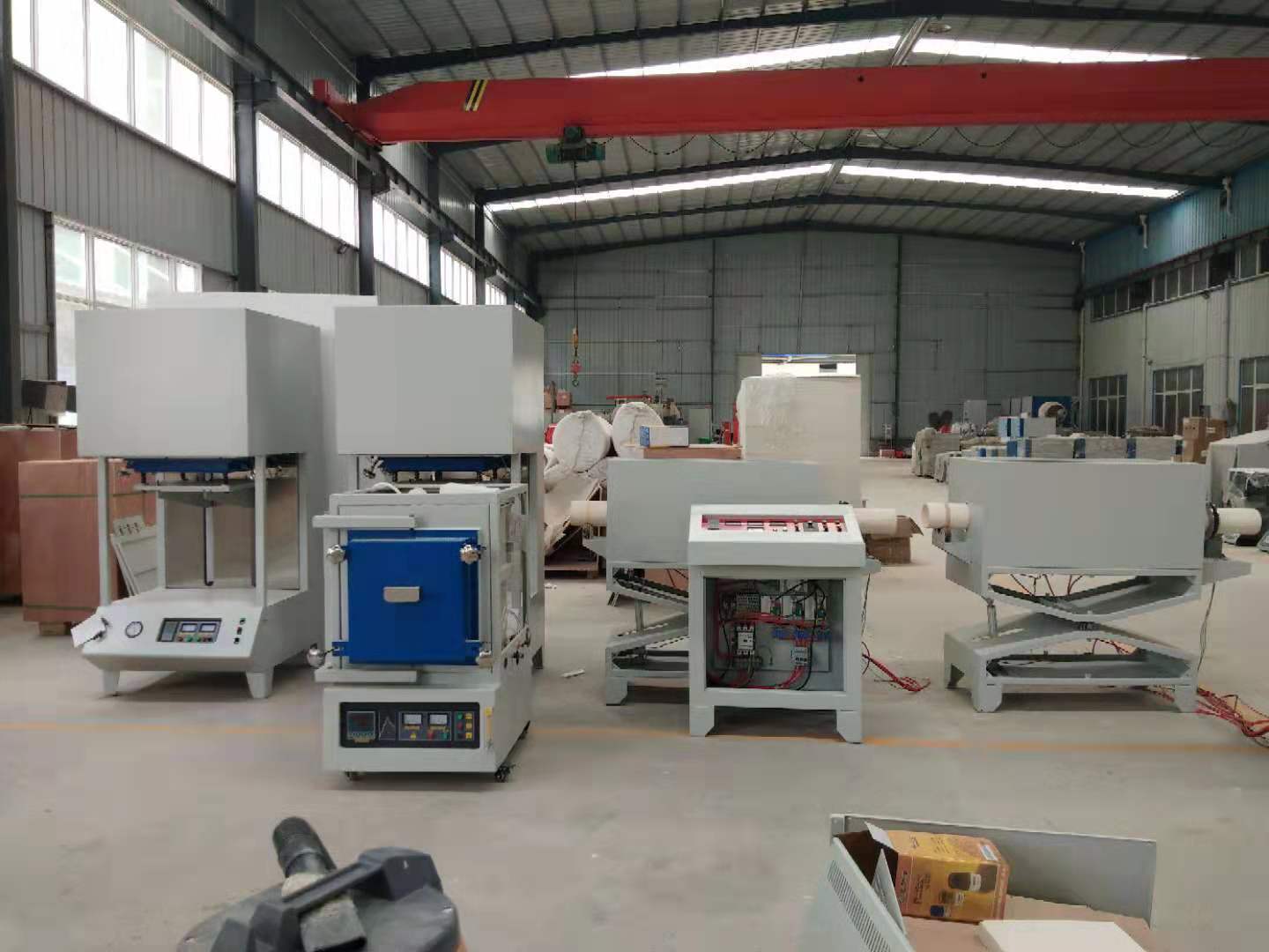 鑫宇微型真空气氛管式炉气体保护烧结炉1400℃刚玉旋转管式炉