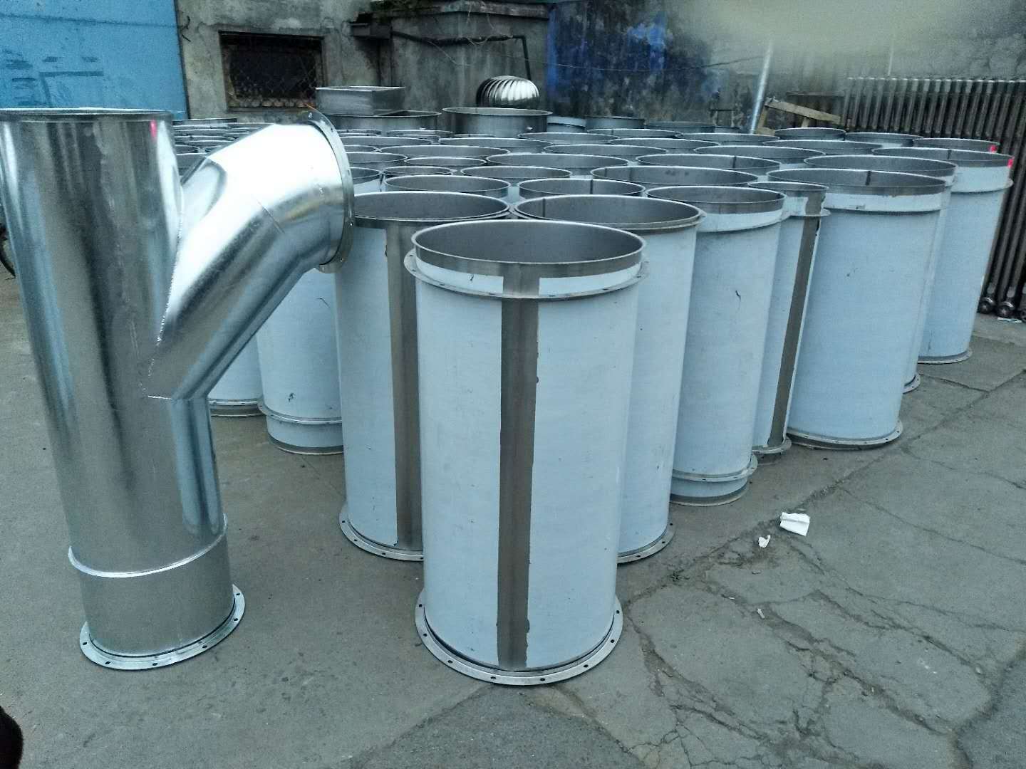 无锡生产供应风管 厂家不锈钢烟管 薄壁不锈钢风管定制圆行500型