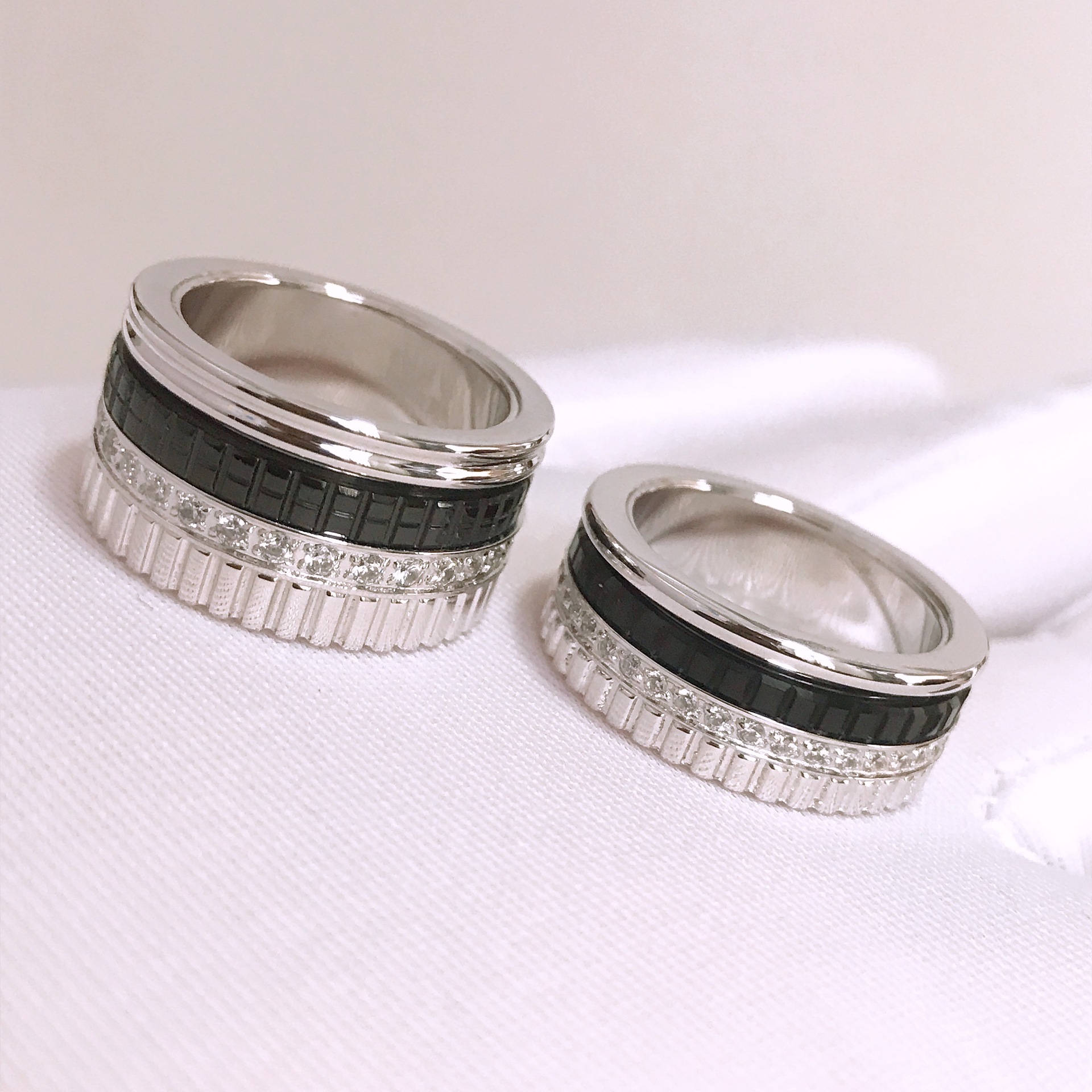 镶钻陶瓷满钻齿轮可转动宽版情侣款指环饰品爱情来了戚薇同款戒指