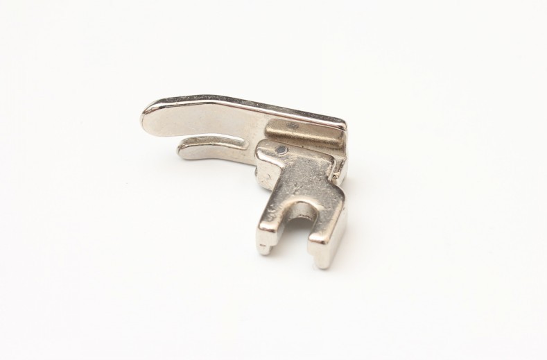 老式家用机嵌线压脚 家用缝纫机压脚绳子压脚 包绳压脚缝纫机配件