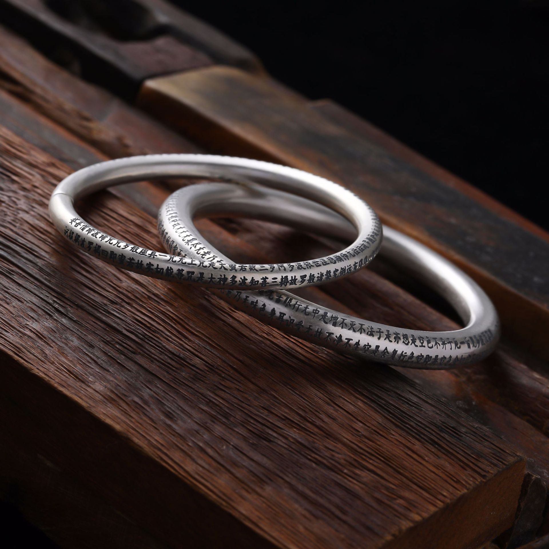 s999足银仿古泰银心经手镯 情侣款满刻心经平安圆棍空心手饰 批发