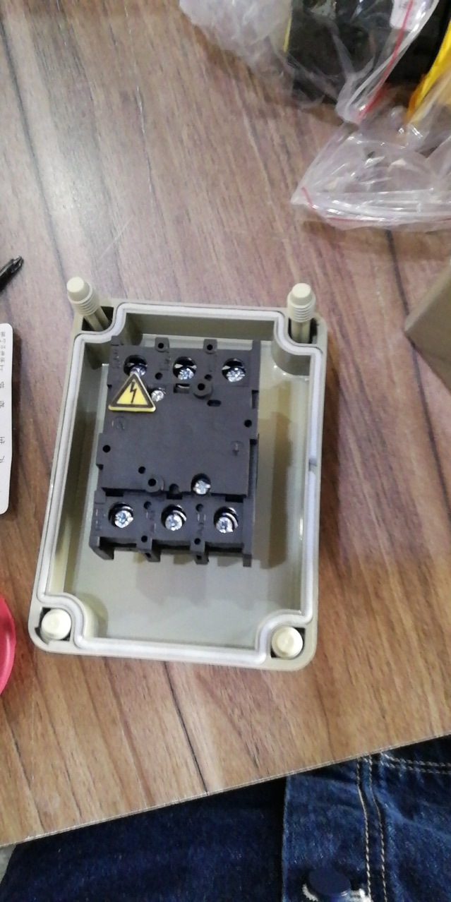 上海天逸tayee 盒装通断开关lw42b25-1016/bf101 安全开关25a防水-阿