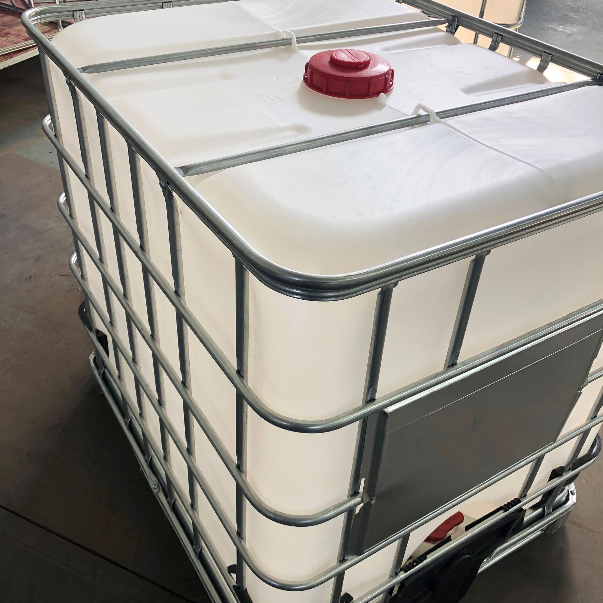 塑料吨桶1000l吨桶化工方桶ibc集装桶带铁架化工储罐可配阀门接口