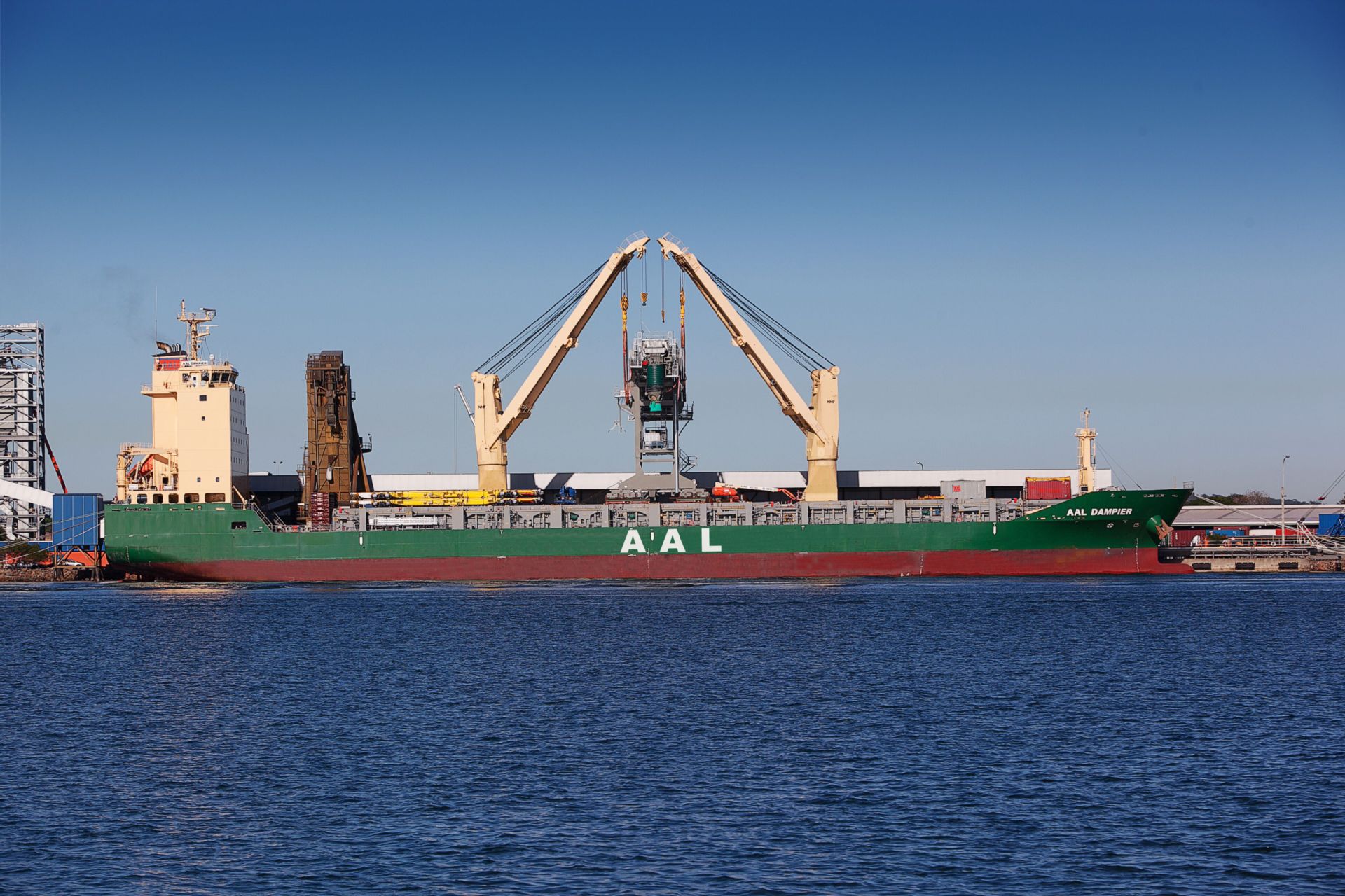 常熟南京天津鲅鱼圈到guayaquil瓜亚基尔港散装滚装大件货物海运