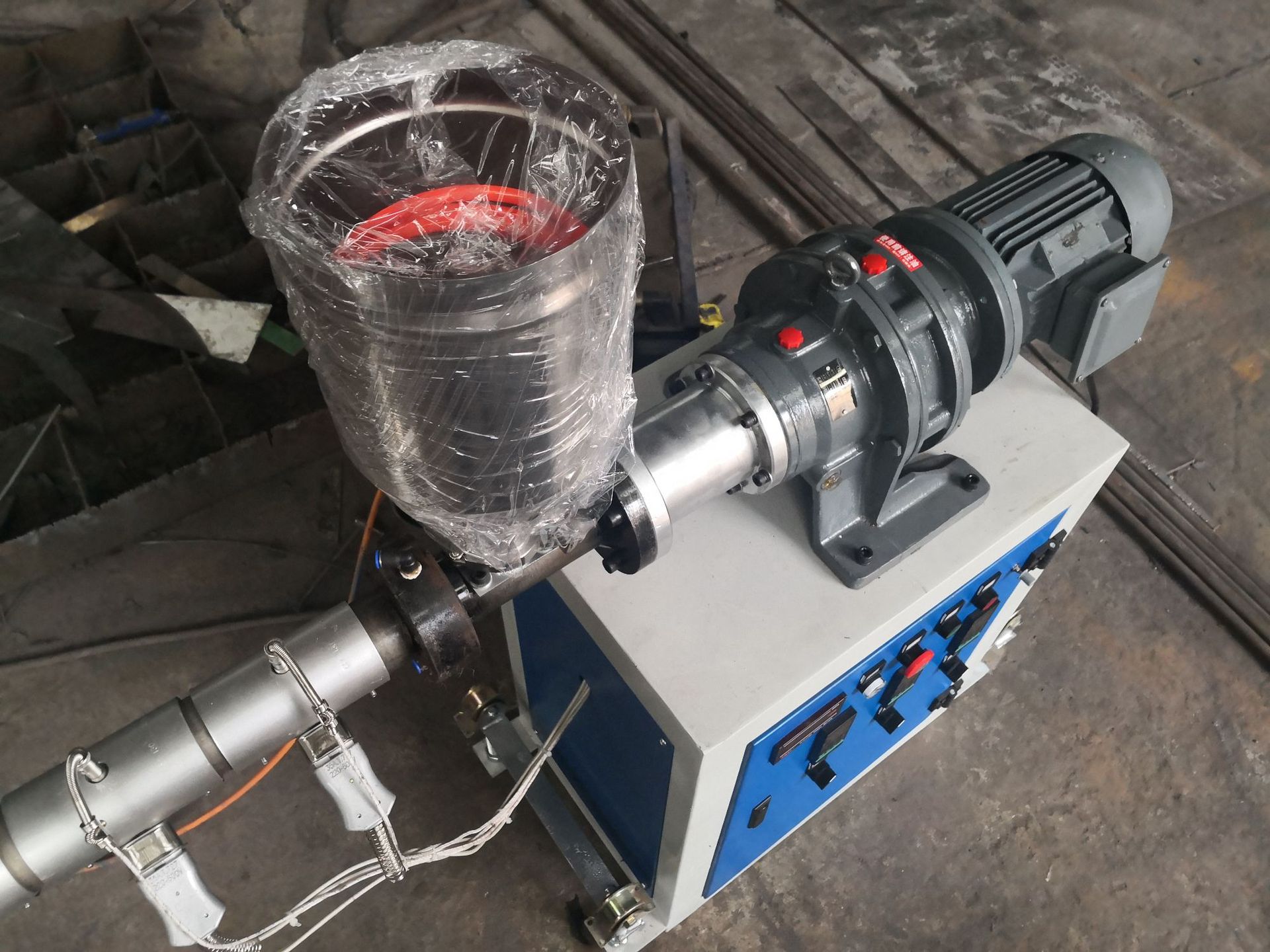 色标机 喂料机 配方机 小型挤出机 螺杆挤出机 色标线设备 圆柱条