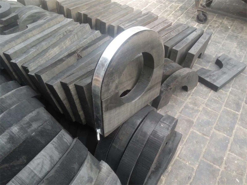 厂家直销管道支撑块,空调管道木垫,空调管道木托及防腐木垫