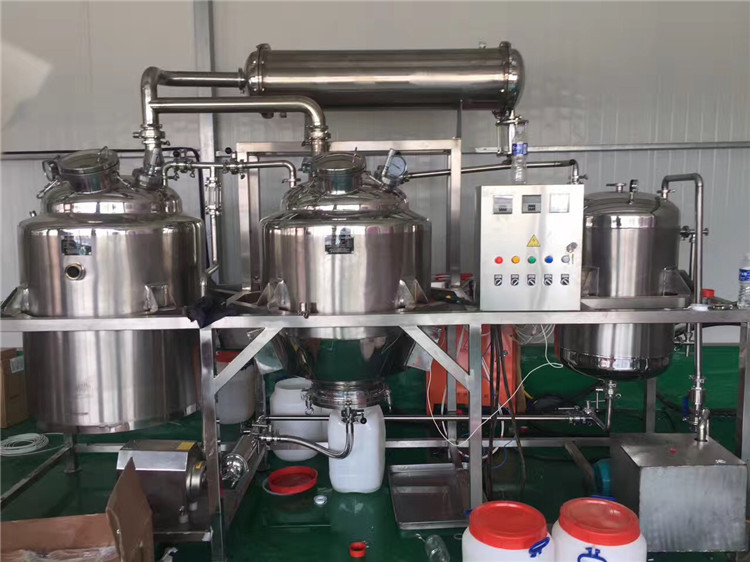 提取热回流实验室玫瑰纯露植物精油提取设备中药浓缩提取机组花叶