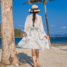 2024蕾丝镂空性感沙滩度假比基尼防晒衣女中长款温泉海边罩衫