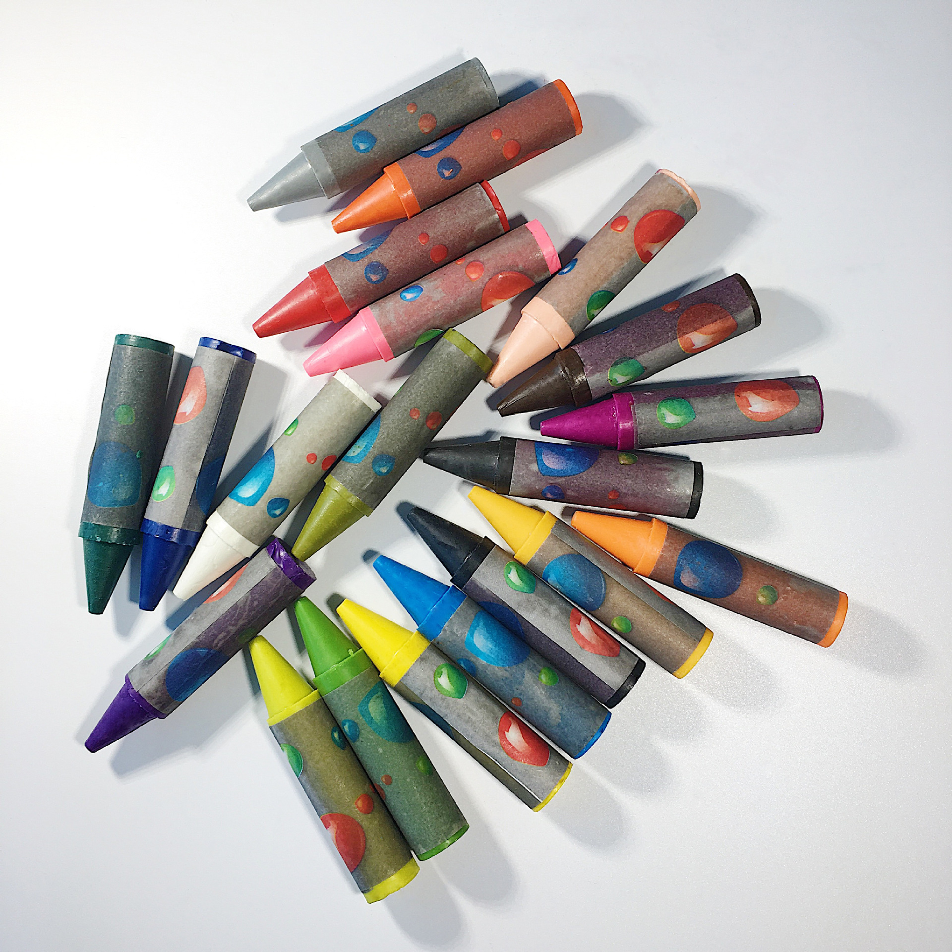 厂家热销儿童绘画蜡笔 短蜡笔 彩色蜡笔