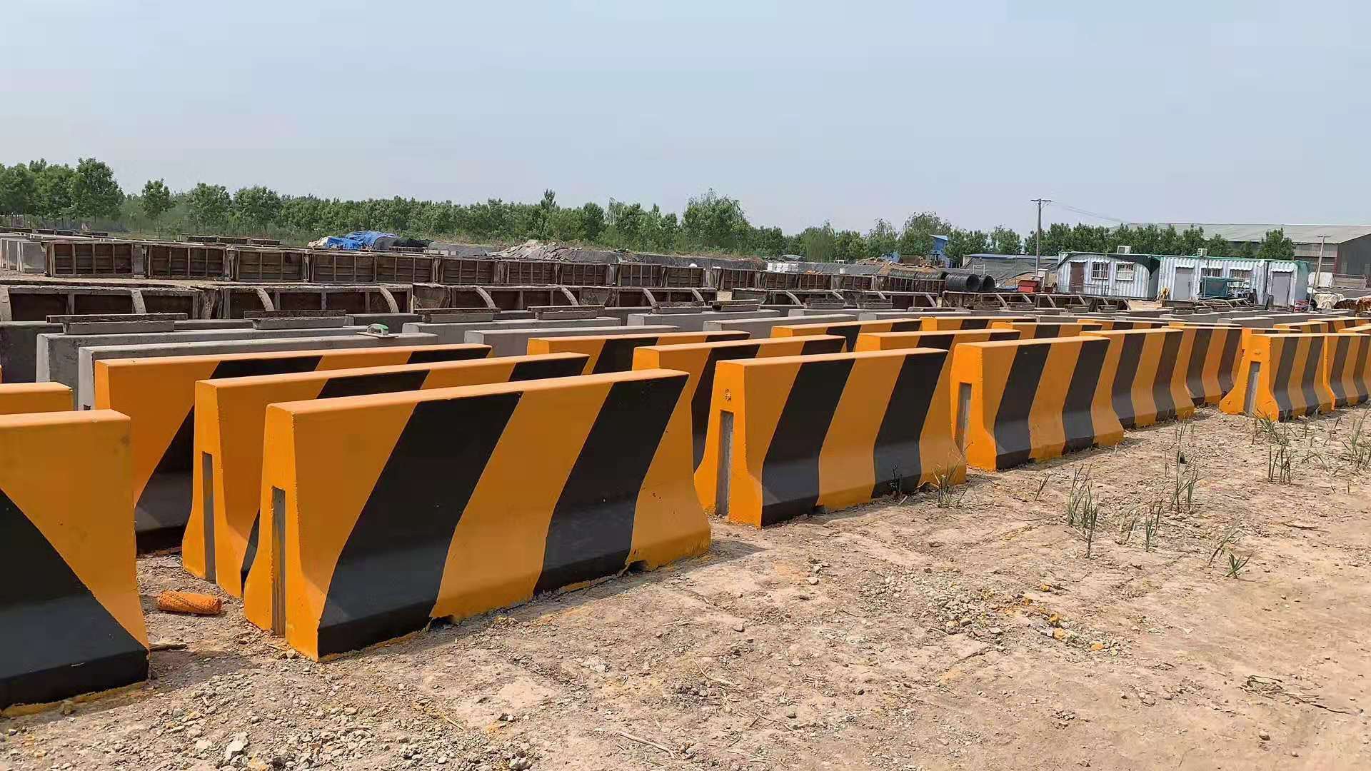 特价批发混凝土隔离墩水泥隔离墩小区水泥墩防撞墩水泥制品及石马