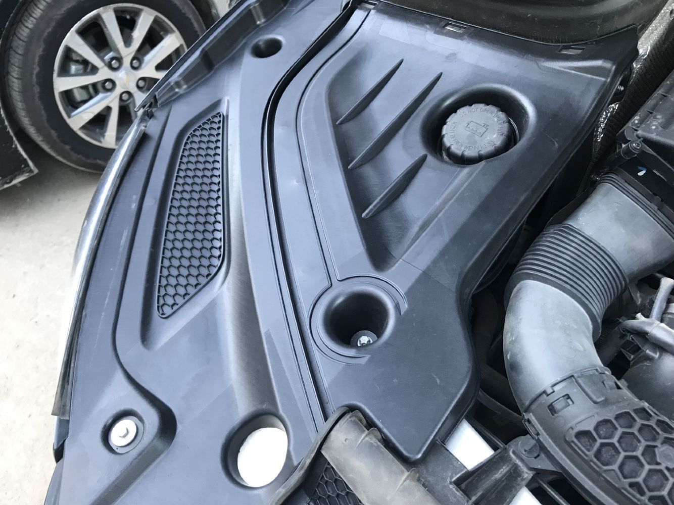 奔驰glc发动机舱防尘盖保护罩改装引擎机仓防护罩隔热板保护盖