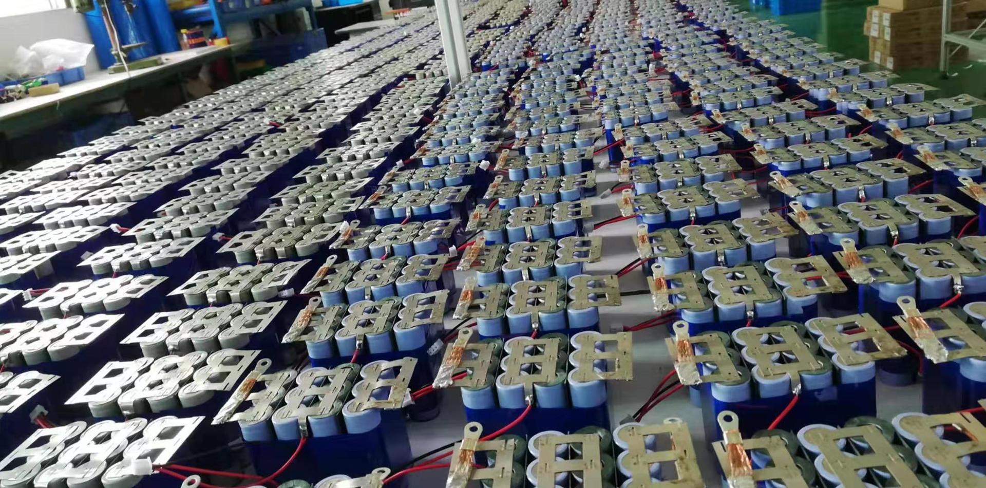 厂家lfp4l-bs磷酸铁锂摩托车点火电瓶本田125启动电瓶