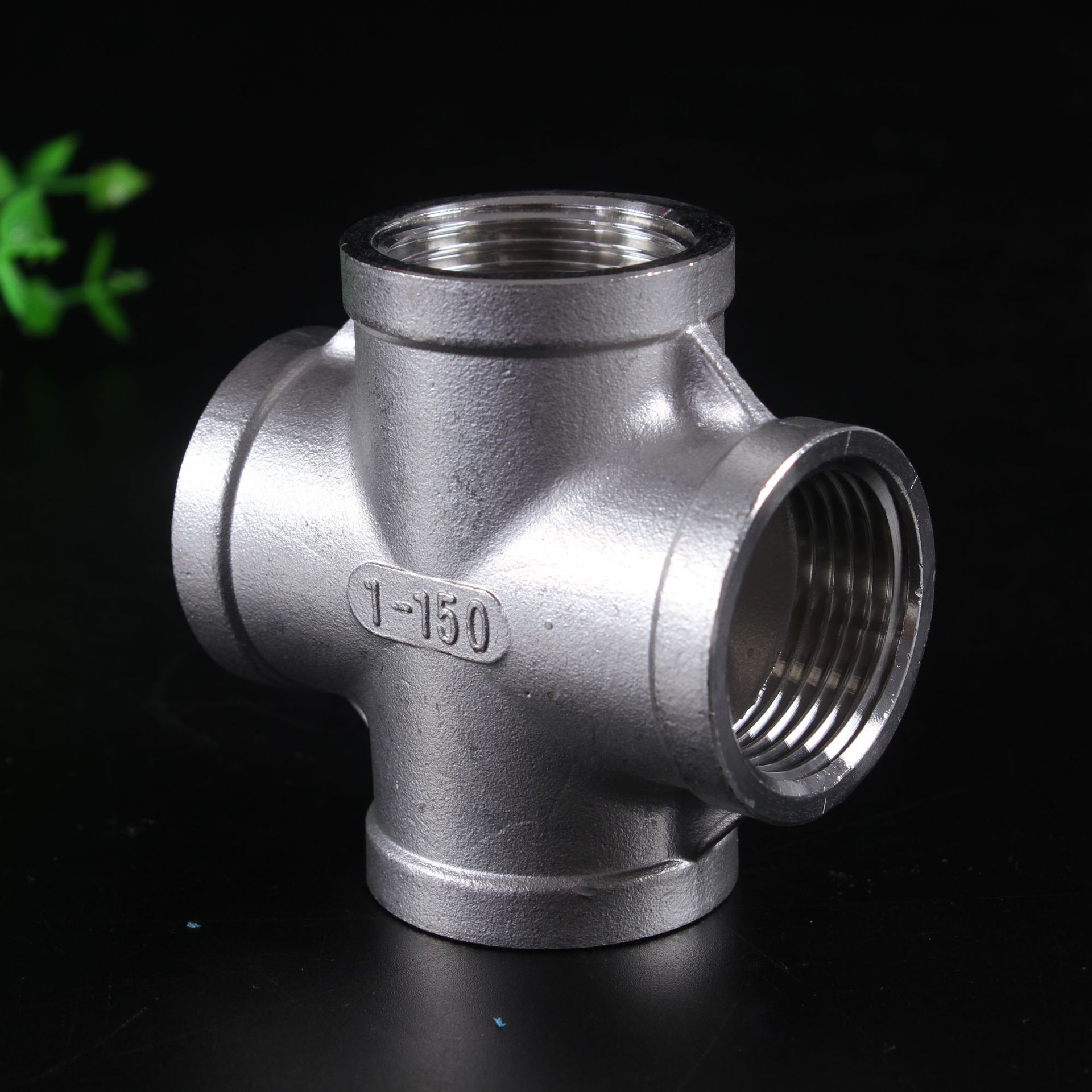 管件不锈钢丝扣四通内螺纹dn15/4分 2分 3分 6分