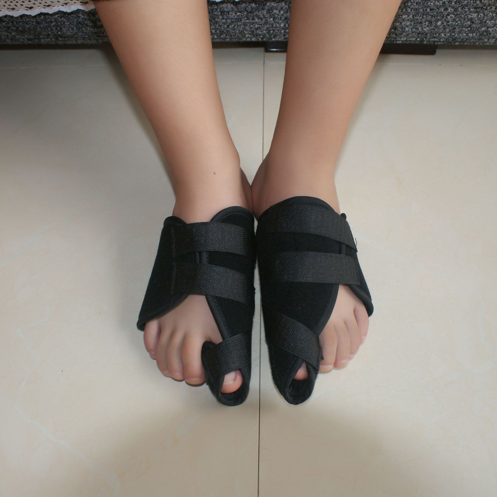 脚拇指外翻矫正带大脚骨矫正拇外翻矫正器大脚骨疼痛拇外翻矫正器