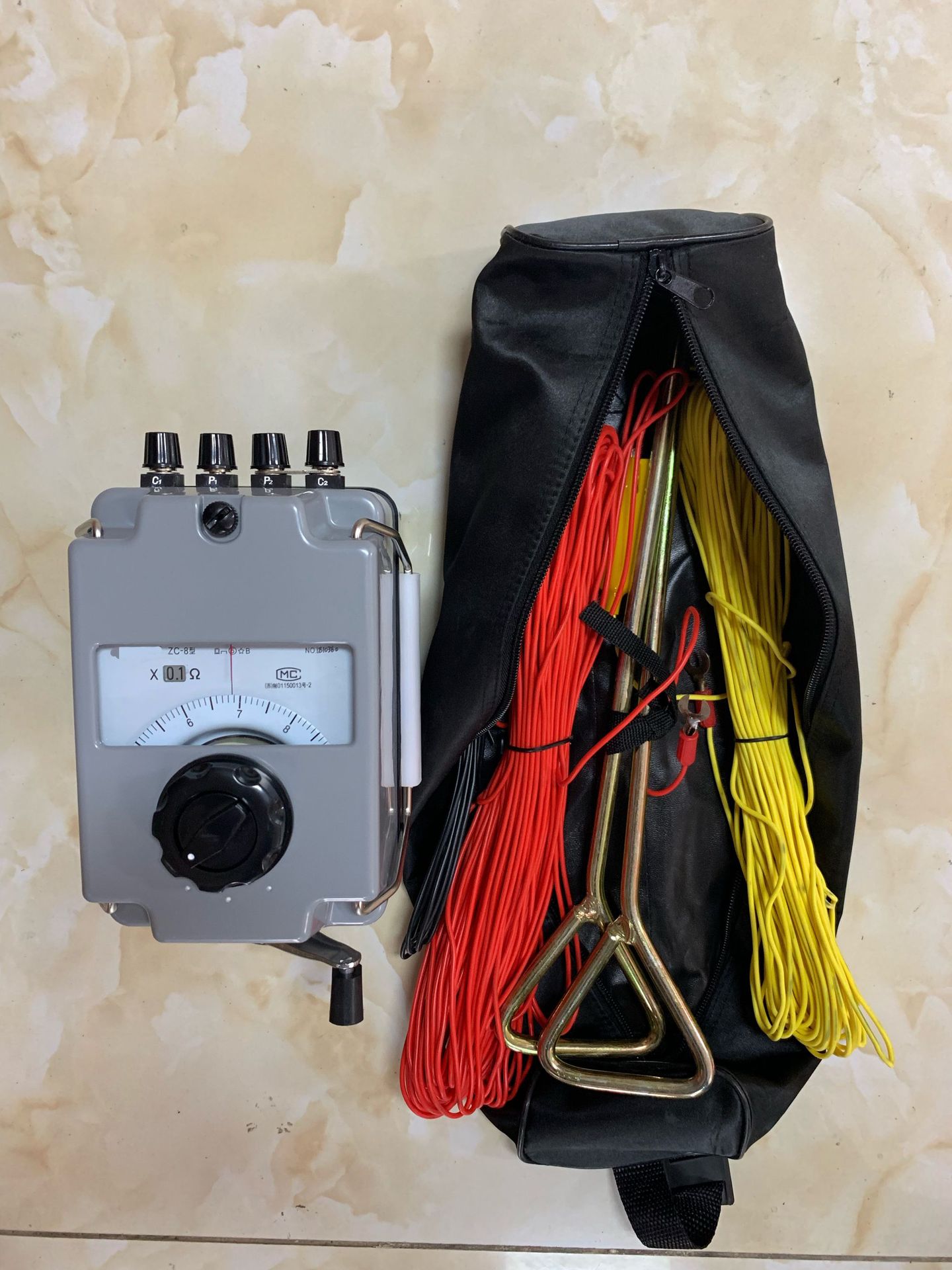 防雷接地摇表接地电阻测试仪手摇zc-8-2 100欧接地摇表