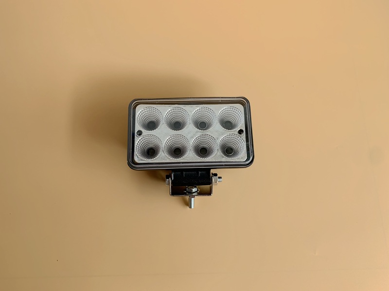 led汽车大灯配件 4寸方反光杯款 货车强光超亮改装等通用车灯射灯