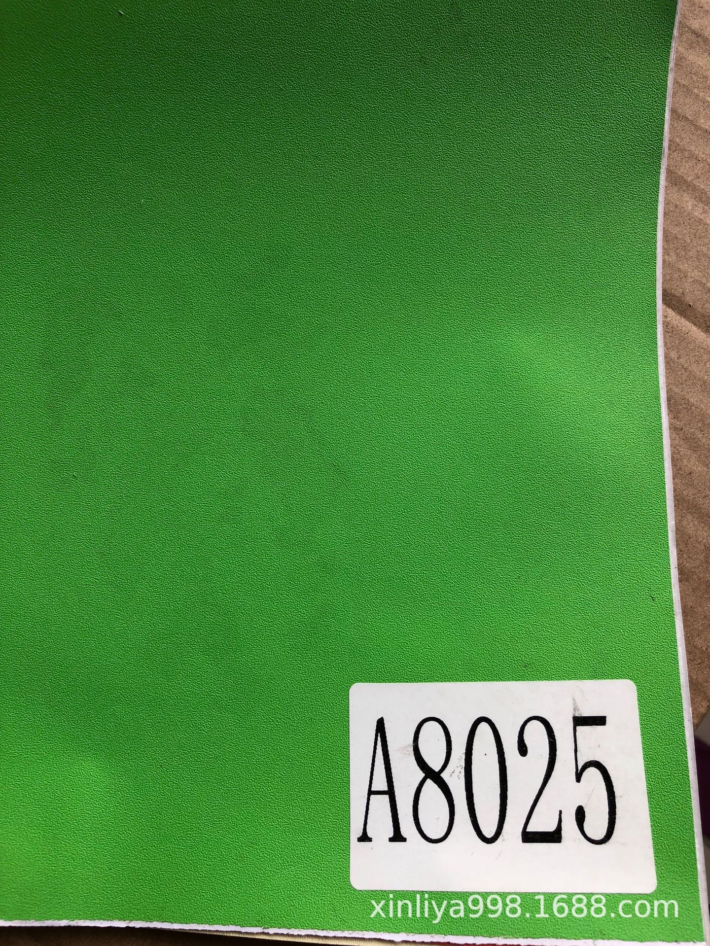 pvc自粘波音软片 白色黄底哑光磨砂面自粘贴纸 家具翻新贴纸